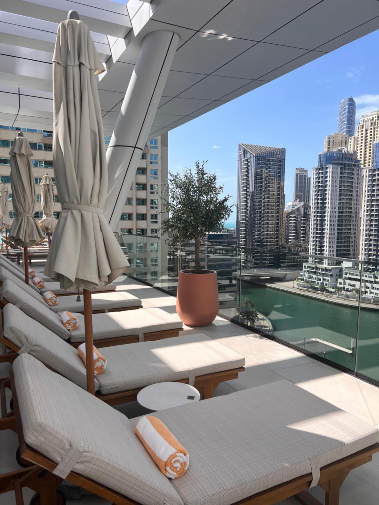 Luxe Nautical Style 2 Bd In Vida Yacht Club Apartment *