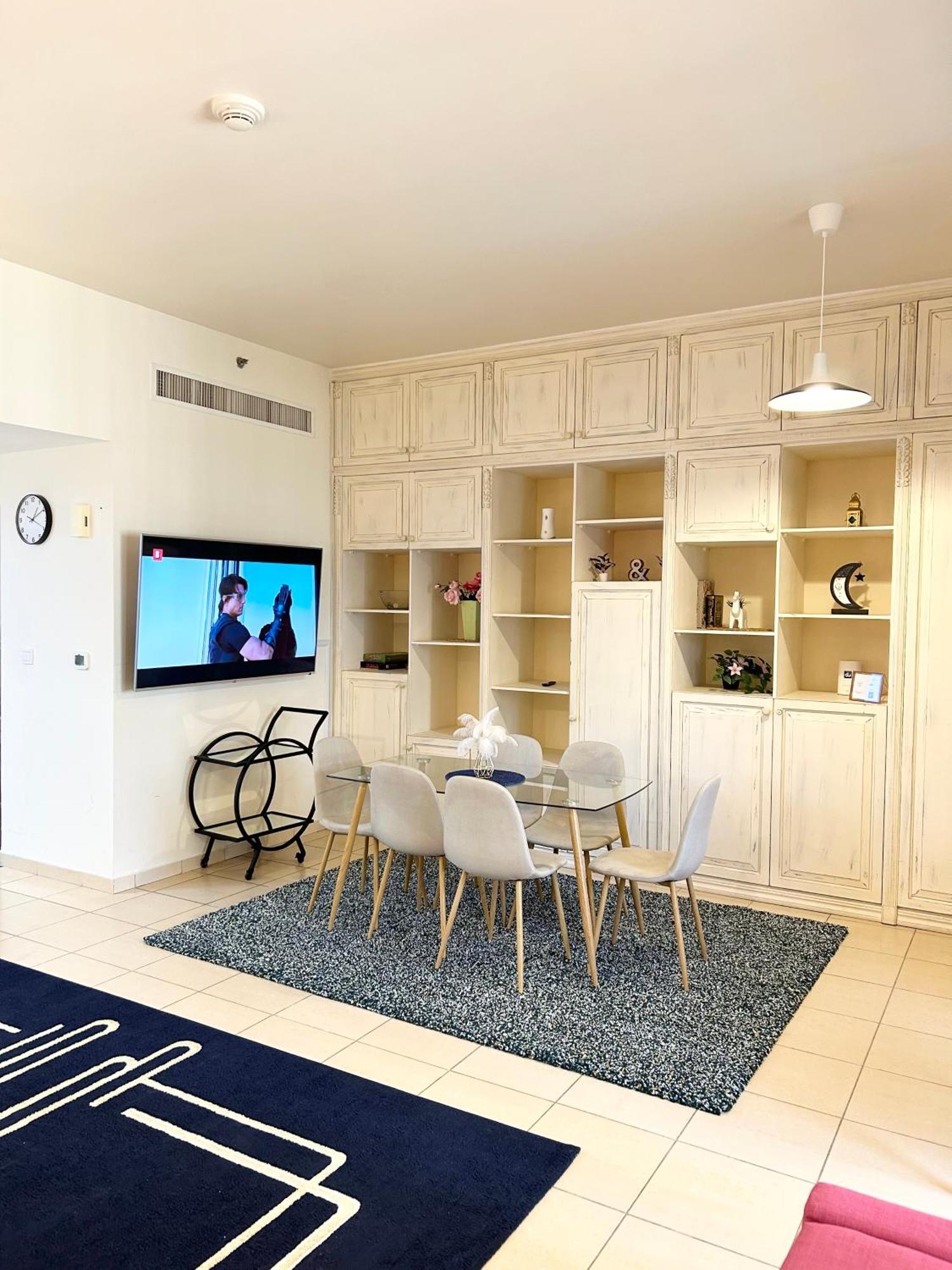 Charming Spacious In The Heart Of Jbr By Sweet Homes Holiday home