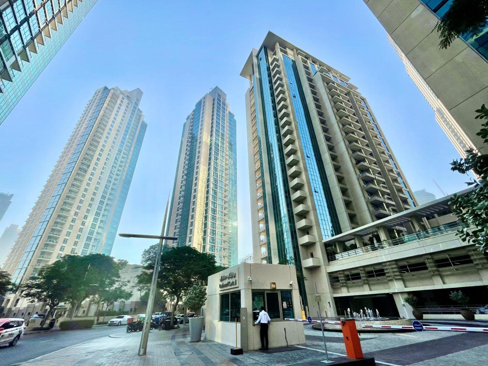 Cosy & Spacious 2 Bedroom L Magical Boulevard View L By Burj & Mall I Pool I Gym I Family Friendly Dubai