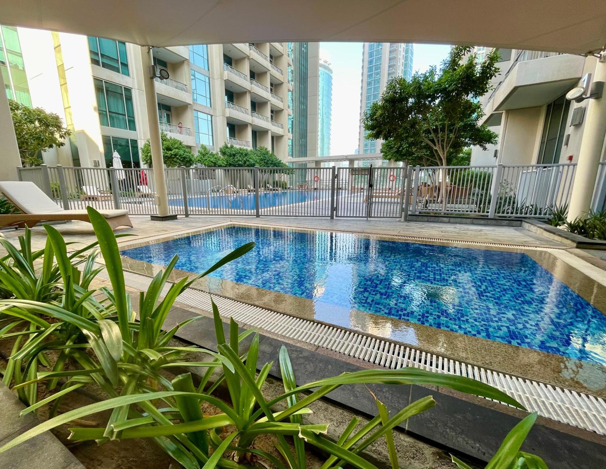 Apartment Cosy & Spacious 2 Bedroom L Magical Boulevard View L By Burj & Mall I Pool I Gym I Family Friendly Dubai