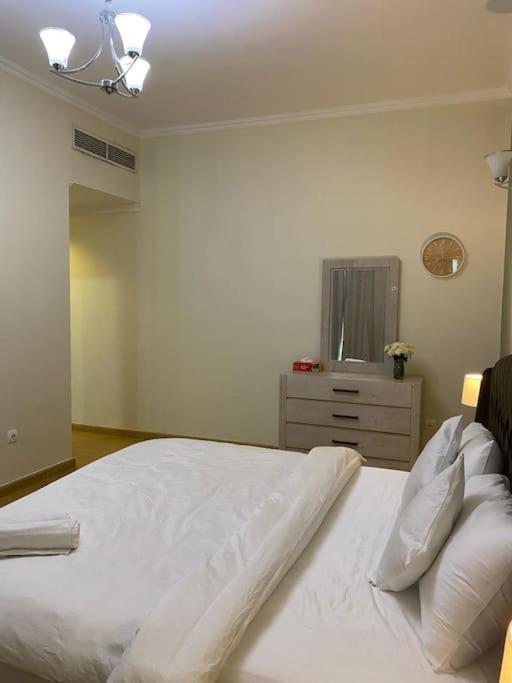 Apartment Elite Luxury - Spacious 2br Apt 1517 Sqft In Marina Both Bedroom Ensuite Walking To Metro Restaurants Beach Mall Marina Walk Dubai