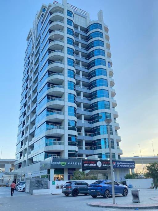 Apartment Elite Luxury - Spacious 2br Apt 1517 Sqft In Marina Both Bedroom Ensuite Walking To Metro Restaurants Beach Mall Marina Walk Dubai