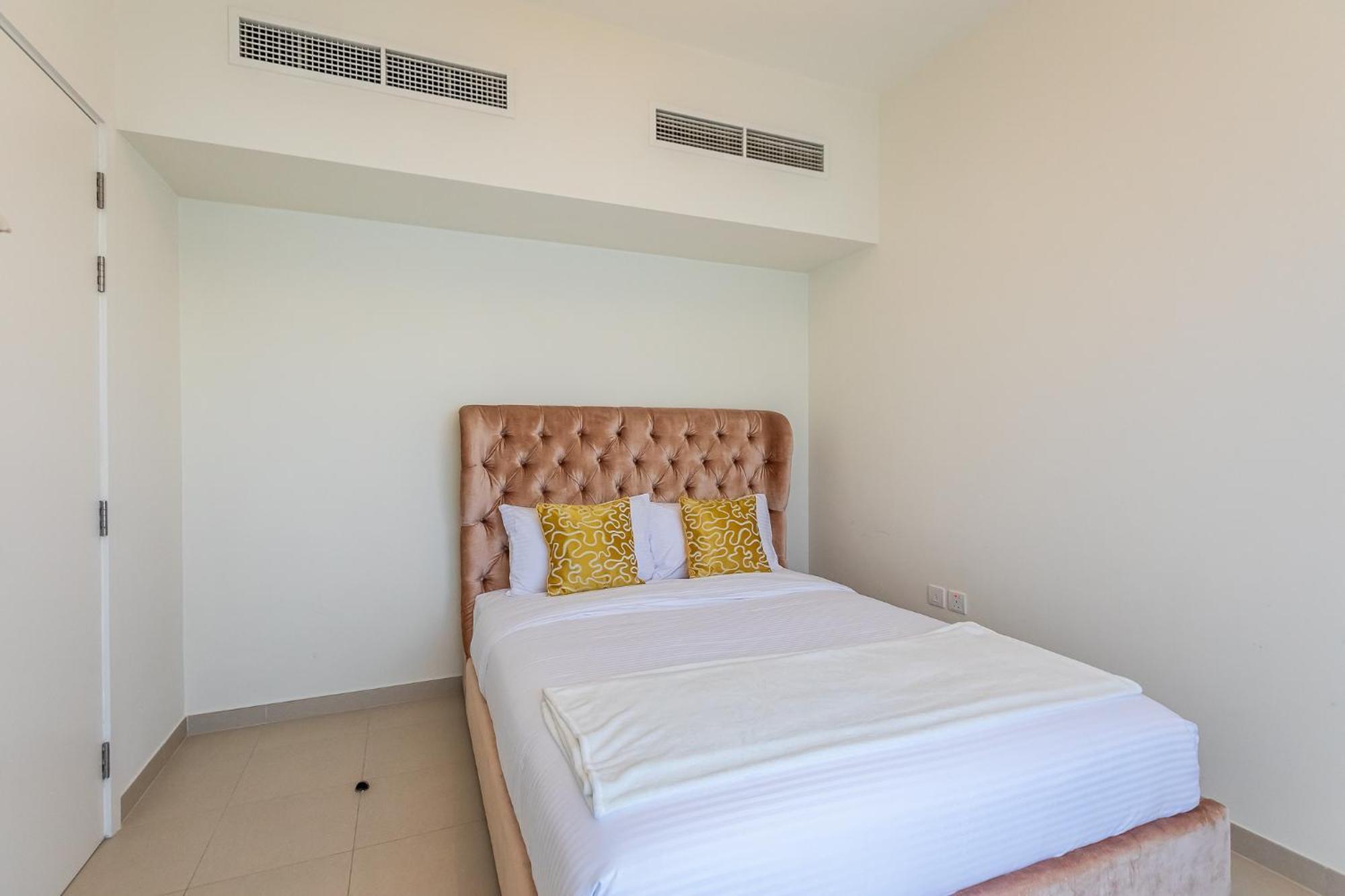 Holiday home Urbana Iii Stacked House -dubai South *