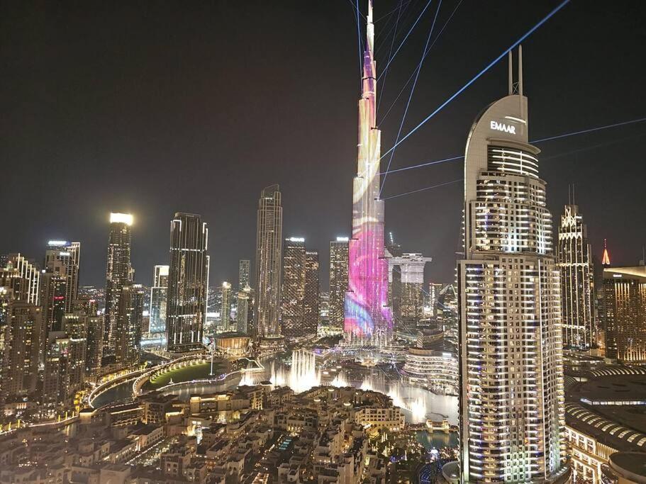 **panoramic Views Of Burj Khalifa And Fountain** Apartment