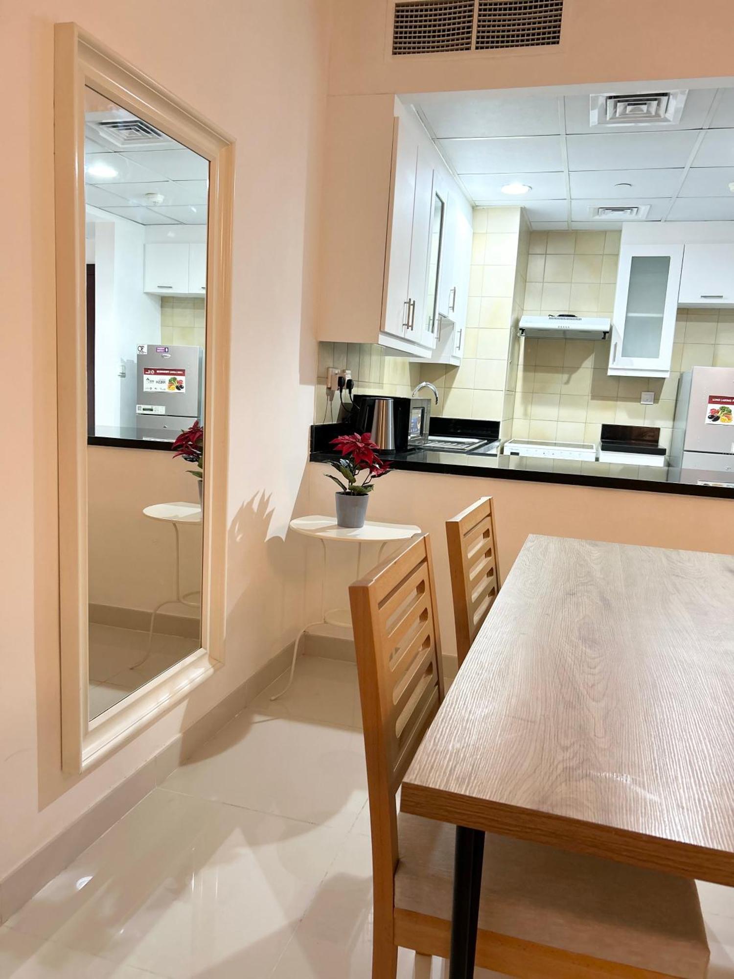 Seaside Spacious With Vibrant Vibes In Jbr By Sweet Homes Dubai