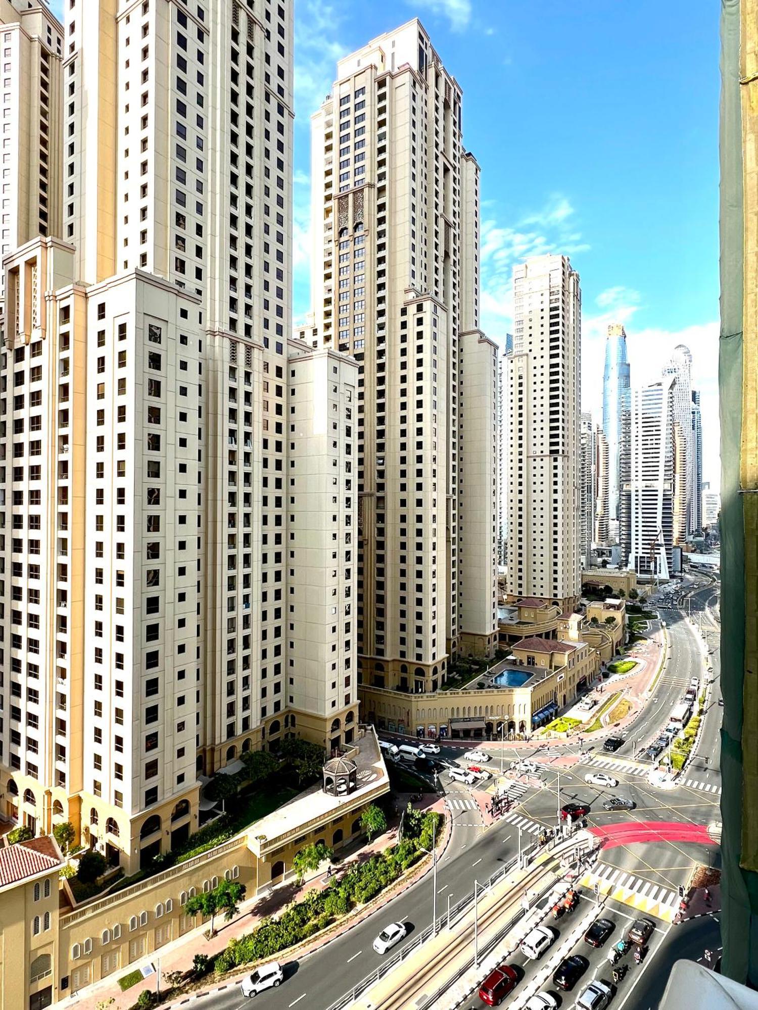 Elegant King Bed Brand New 1 Bhk Marina Bay Dubai