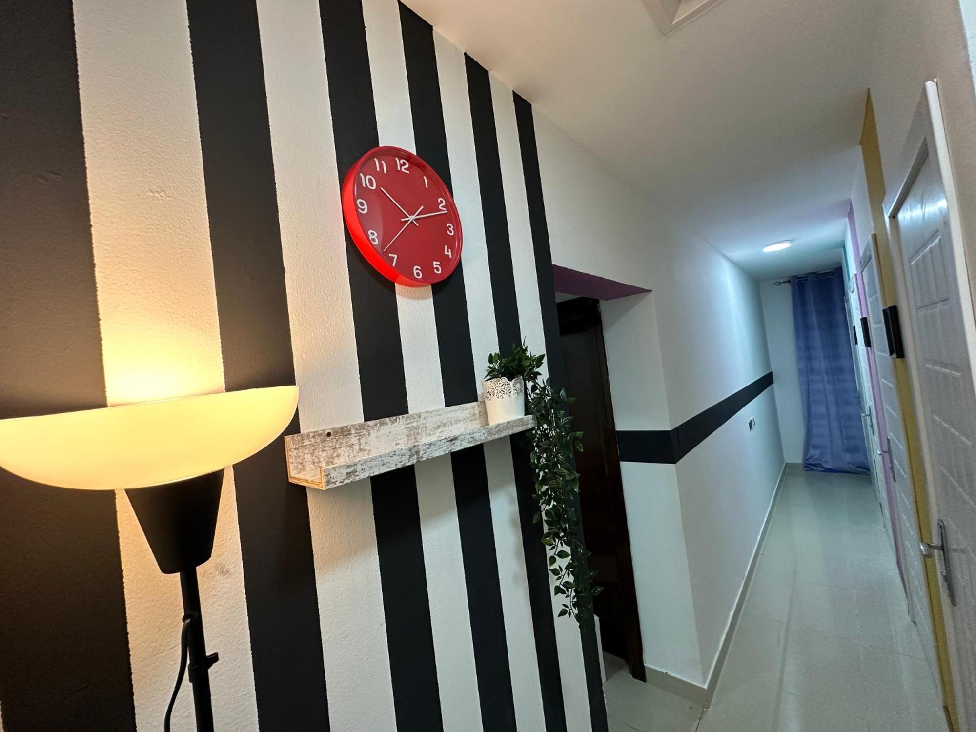 Homestay Calm Partition Near Mashreq Metro Dubai