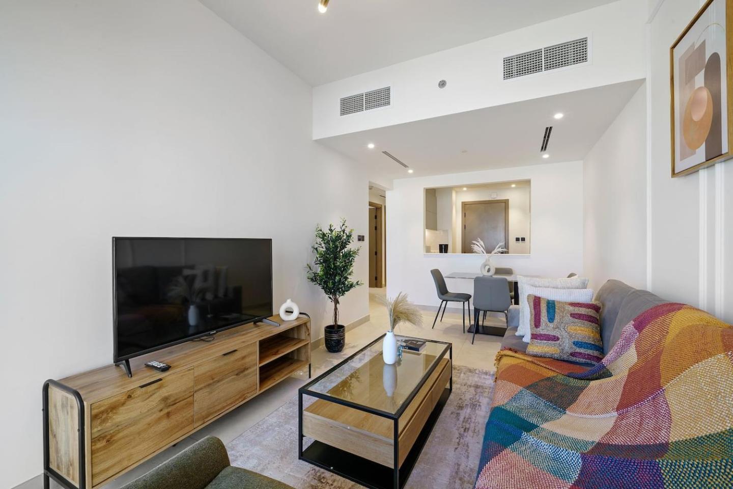 Stunning 3 Bedroom In Binghatti Creek Apartment Dubai