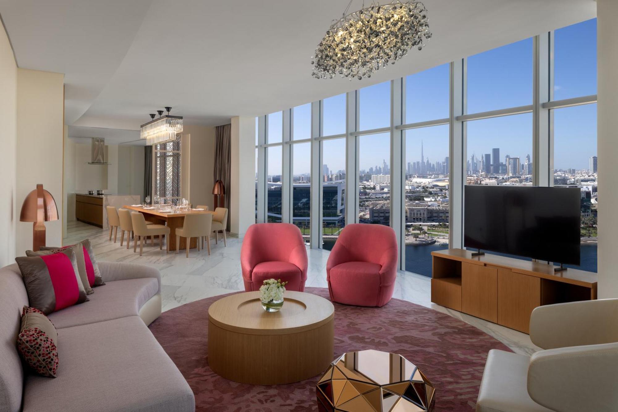Hilton Creek & Residences Hotel Dubai