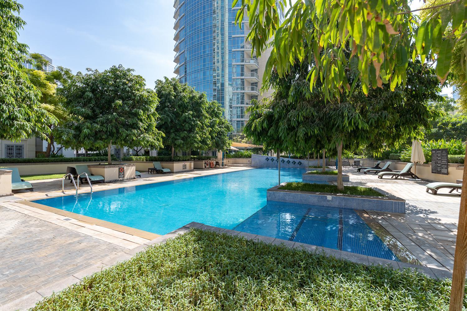 Astonishing 2 Bedroom Full Burj Khalifa View Apartment *