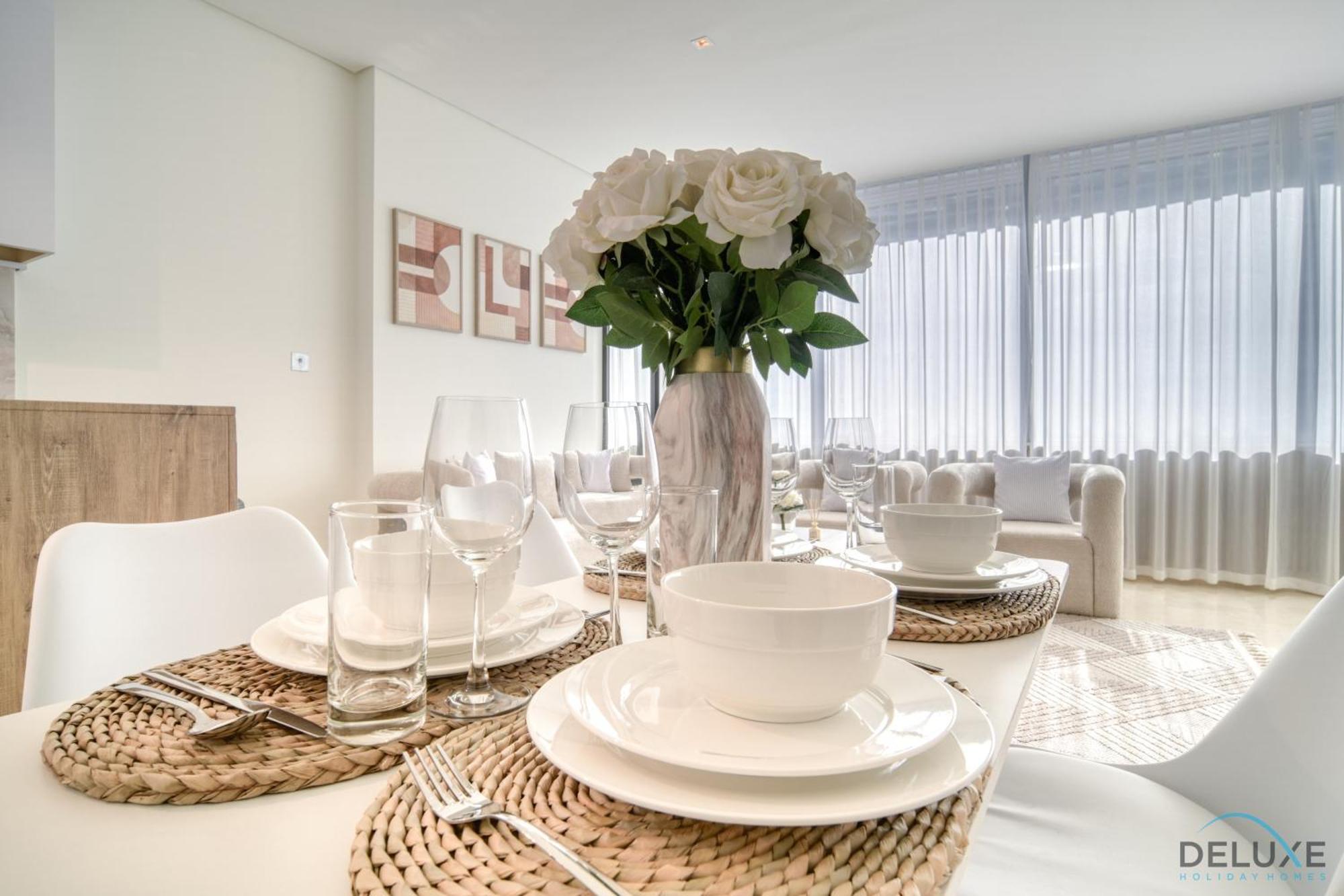 Special Offer Stylish 1br With Scenic Views & Pool By Deluxe Homes Apartment Dubai