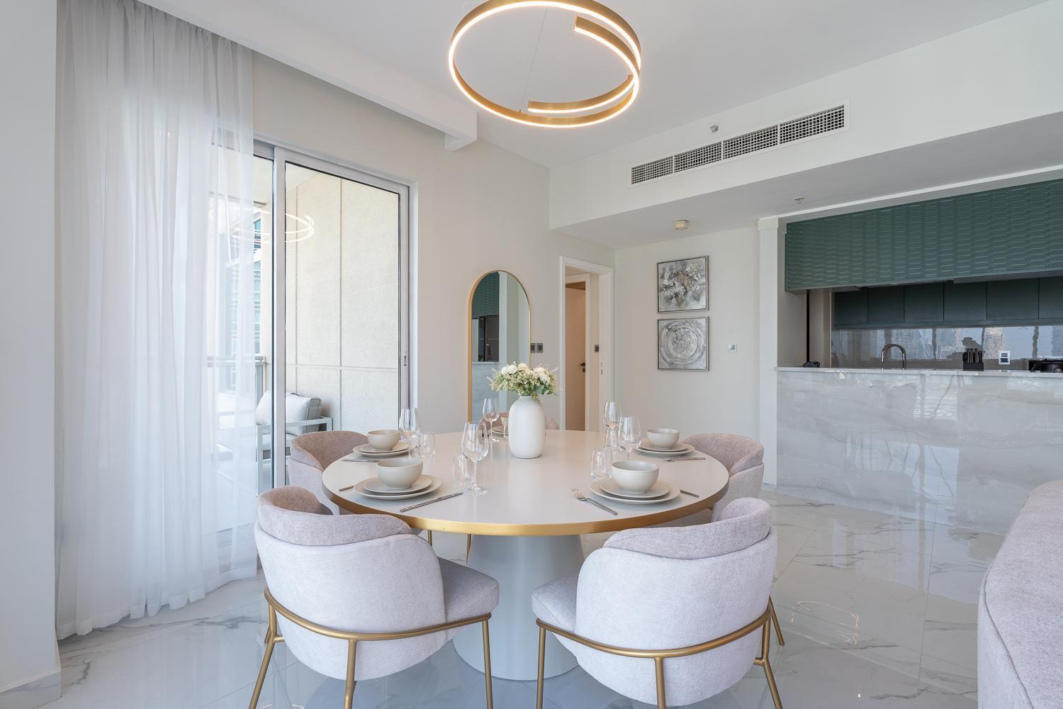Astonishing 2 Bedroom Full Burj Khalifa View Apartment *