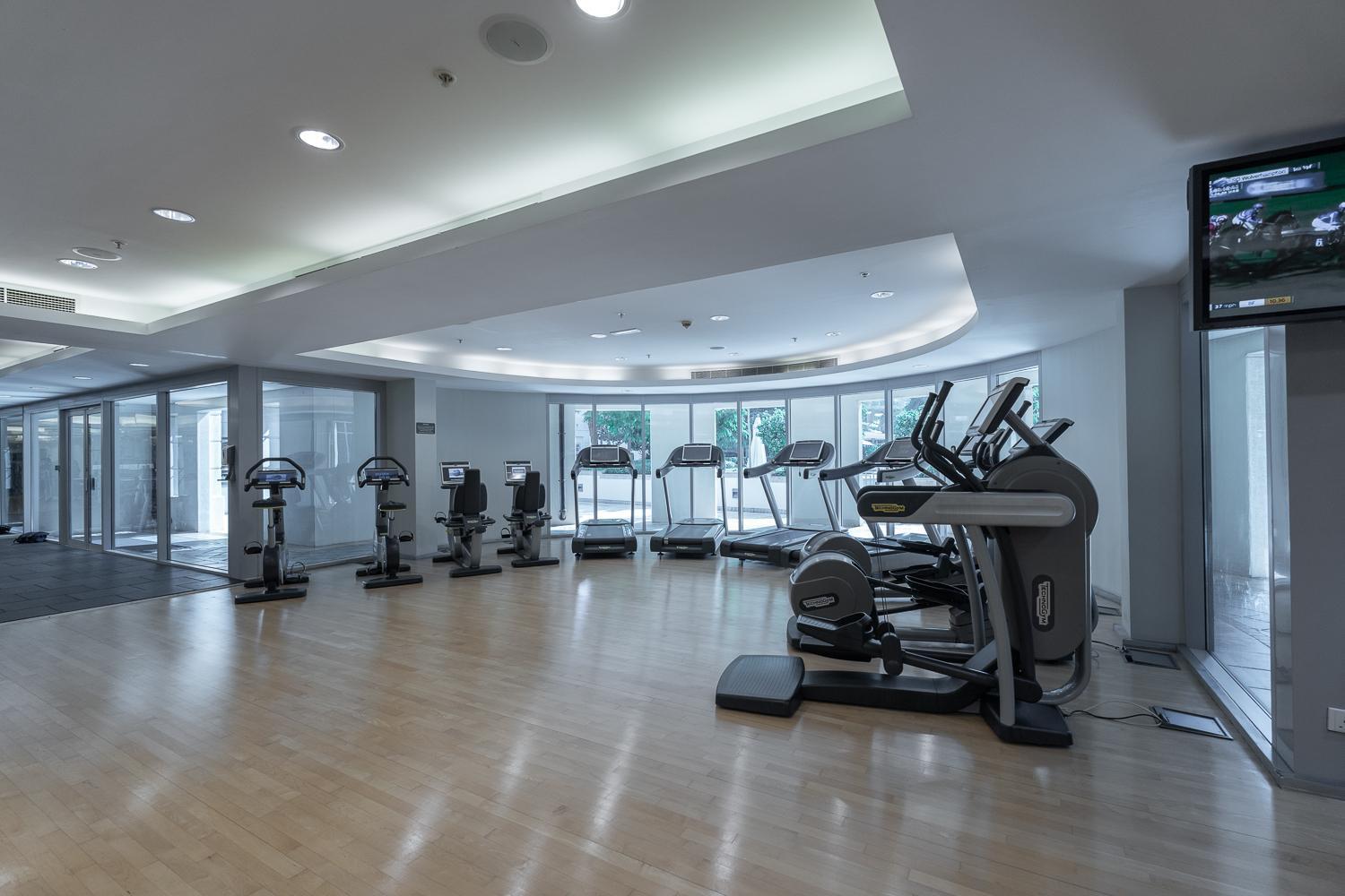 Astonishing 2 Bedroom Full Burj Khalifa View Apartment *