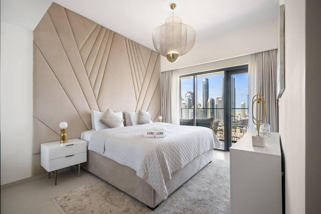 **panoramic Views Of Burj Khalifa And Fountain** Apartment *