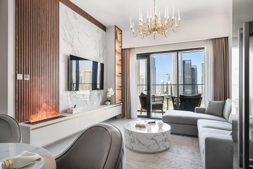 **panoramic Views Of Burj Khalifa And Fountain** Apartment