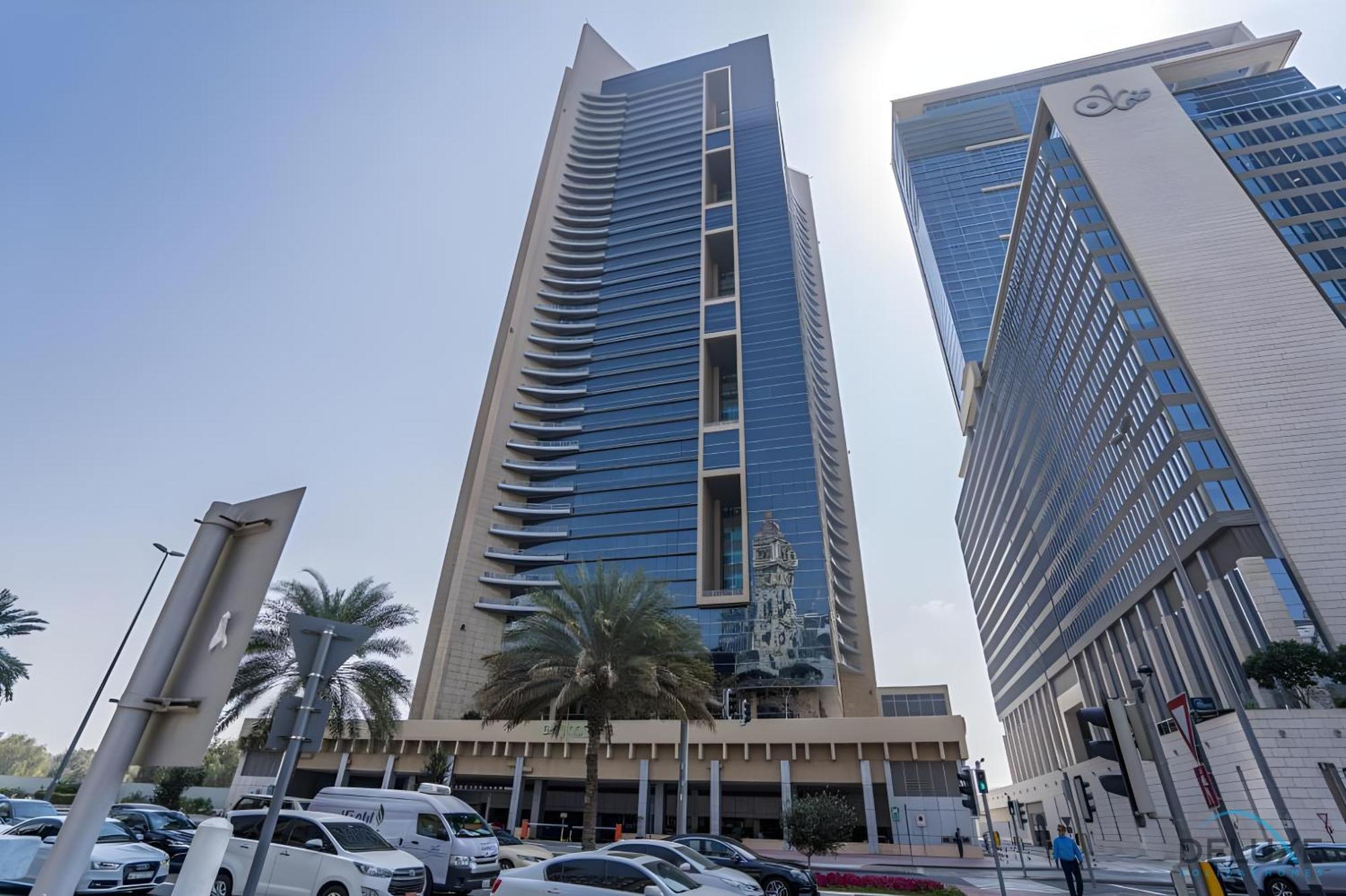 Special Offer Stylish 1br With Scenic Views & Pool By Deluxe Homes Apartment *