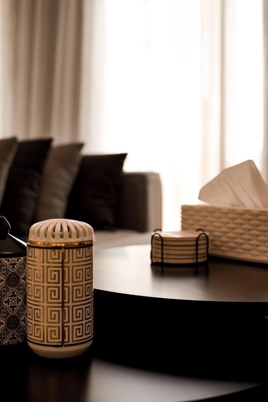 Apartment Dubaistay Luxury 2 Bedroom Jvc King And Queensize Dubai