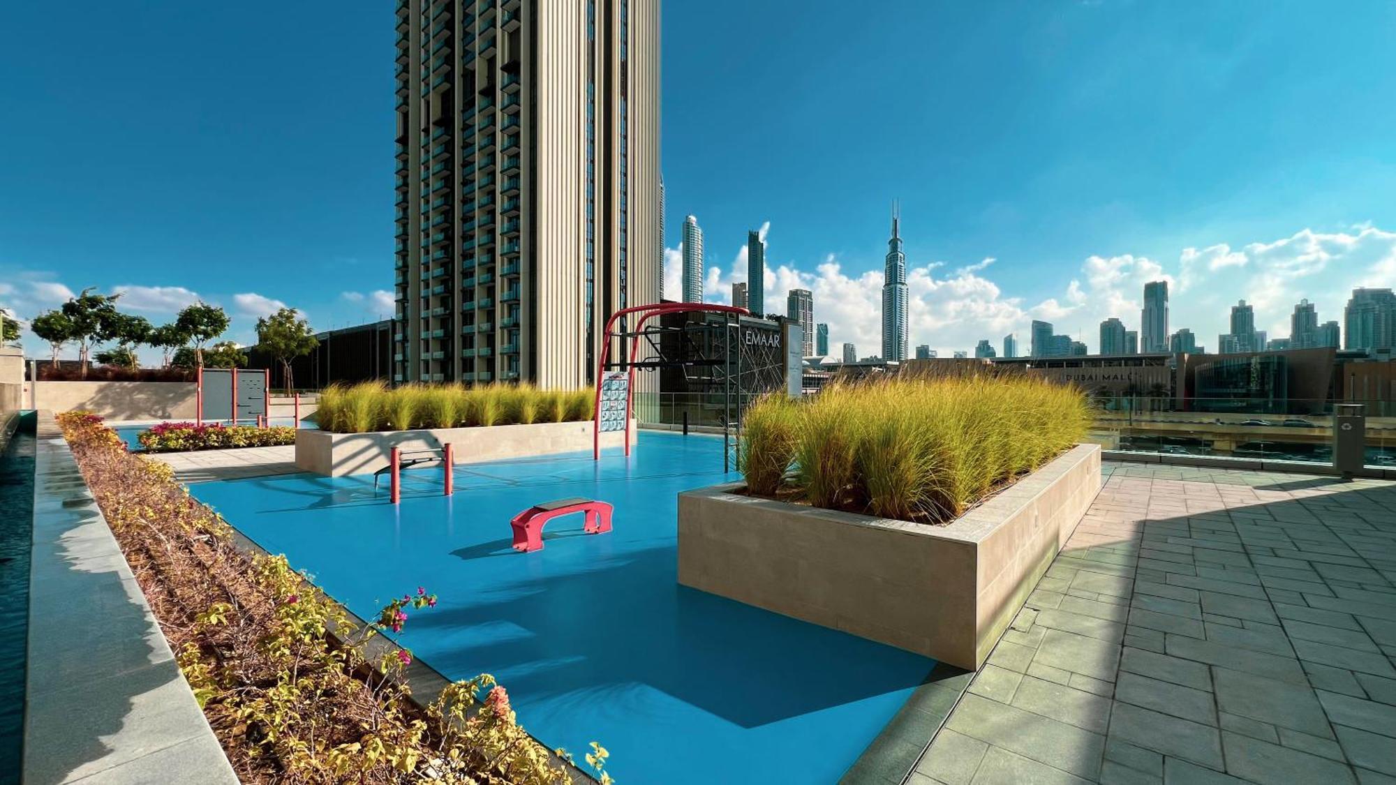 Burj Khalifa View, High Floor, Mall Access, Gym, Infinity-pool, Playground, Bbq, Family Friendly Apartment Dubai