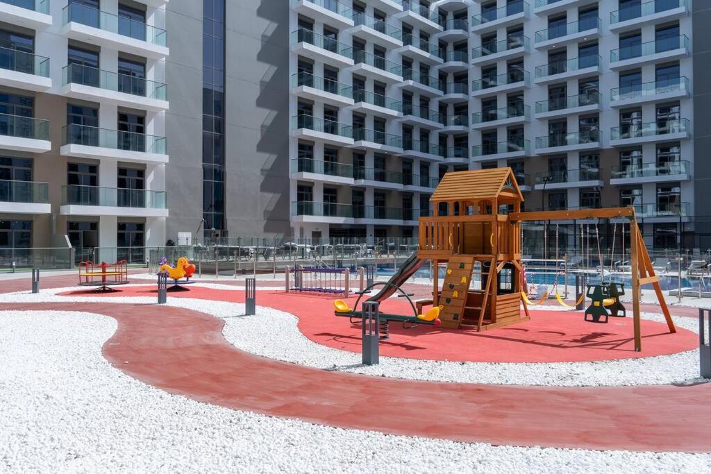 Apartment Brand New Listing & & Czechin Dubai