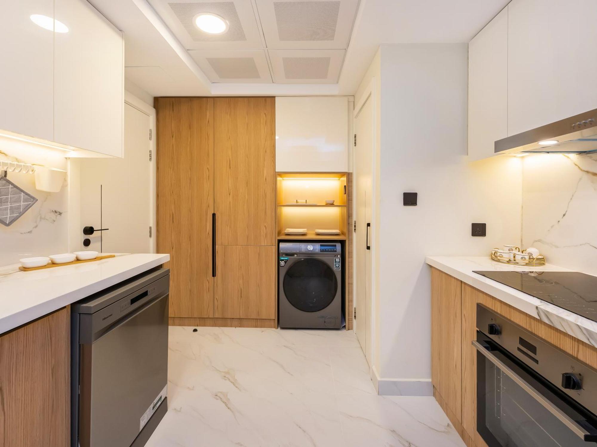 Fam Living - Stunning 2 Bedroom In Jbr Apartment Dubai
