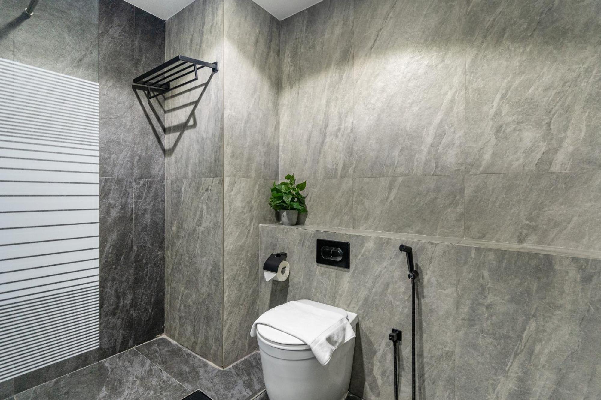 Apartment Spacious 1br In The Iconic Torch Tower, Marina - Allsopp&allsopp Dubai