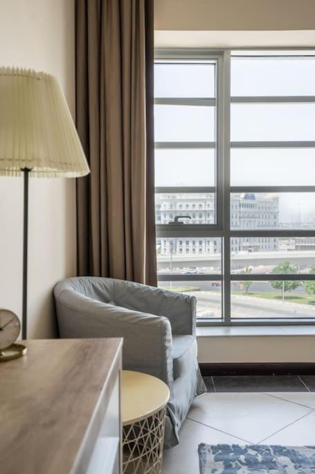 Higuests - Incredible Views In Deira 5-min To Airport Apartment