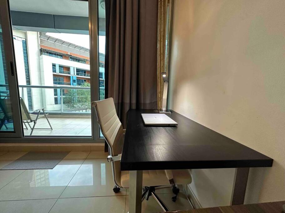 2bedroom/3bath, Daily Maid, 1 Min To Dmcc Metro