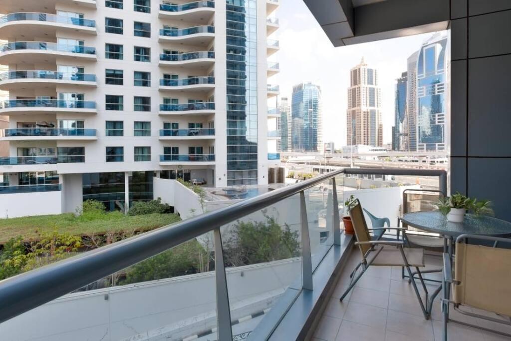 2bedroom/3bath, Daily Maid, 1 Min To Dmcc Metro *