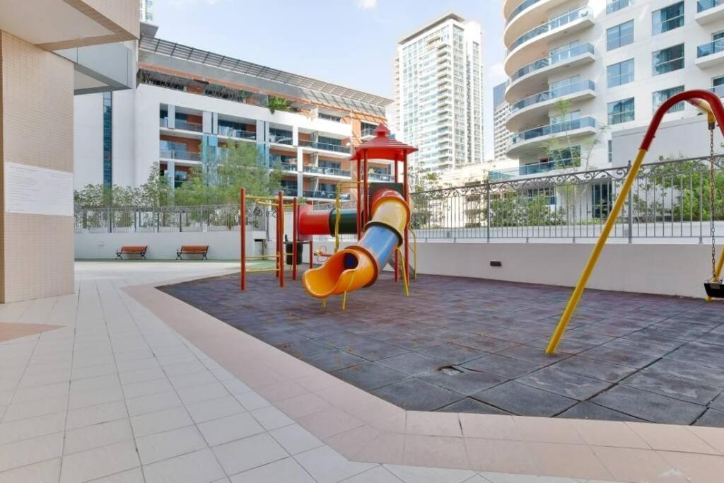 Apartment 2bedroom/3bath, Daily Maid, 1 Min To Dmcc Metro