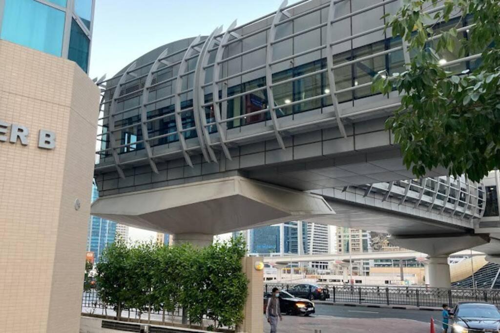 2bedroom/3bath, Daily Maid, 1 Min To Dmcc Metro *