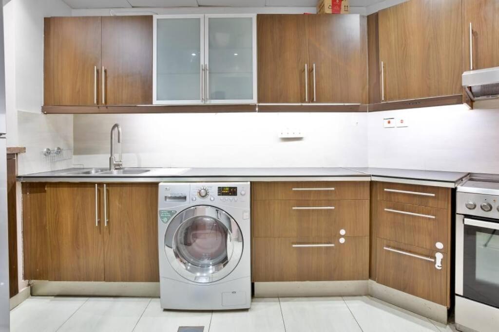 2bedroom/3bath, Daily Maid, 1 Min To Dmcc Metro Apartment