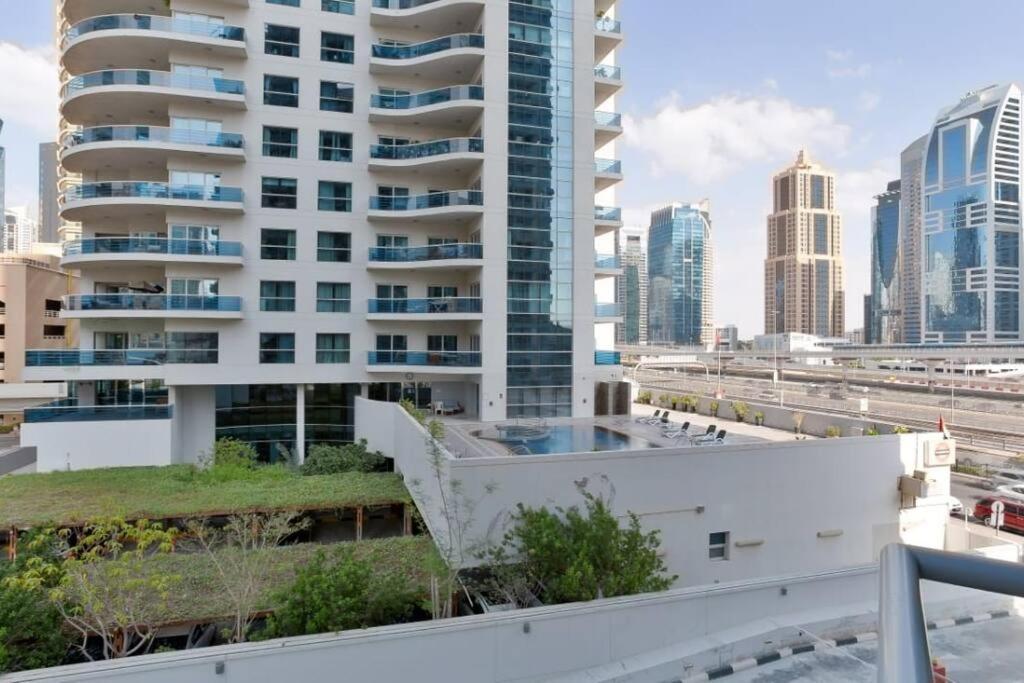 2bedroom/3bath, Daily Maid, 1 Min To Dmcc Metro Apartment Dubai