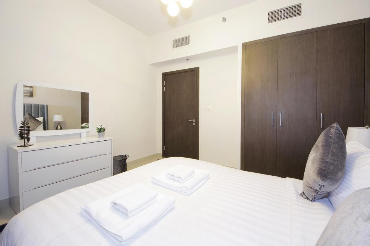 Elegant Waterfront 1bhk In Creek Harbour Apartment Dubai