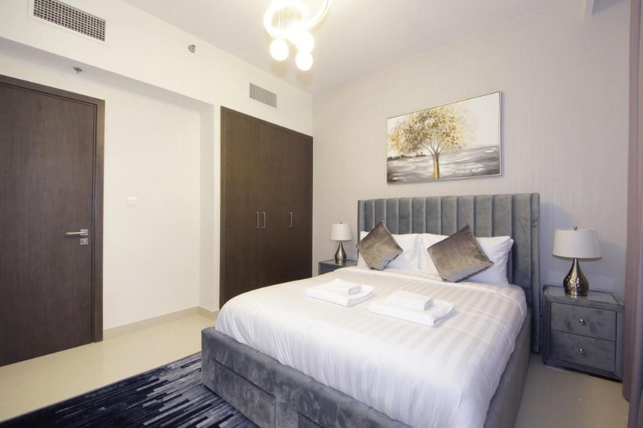 Apartment Elegant Waterfront 1bhk In Creek Harbour Dubai