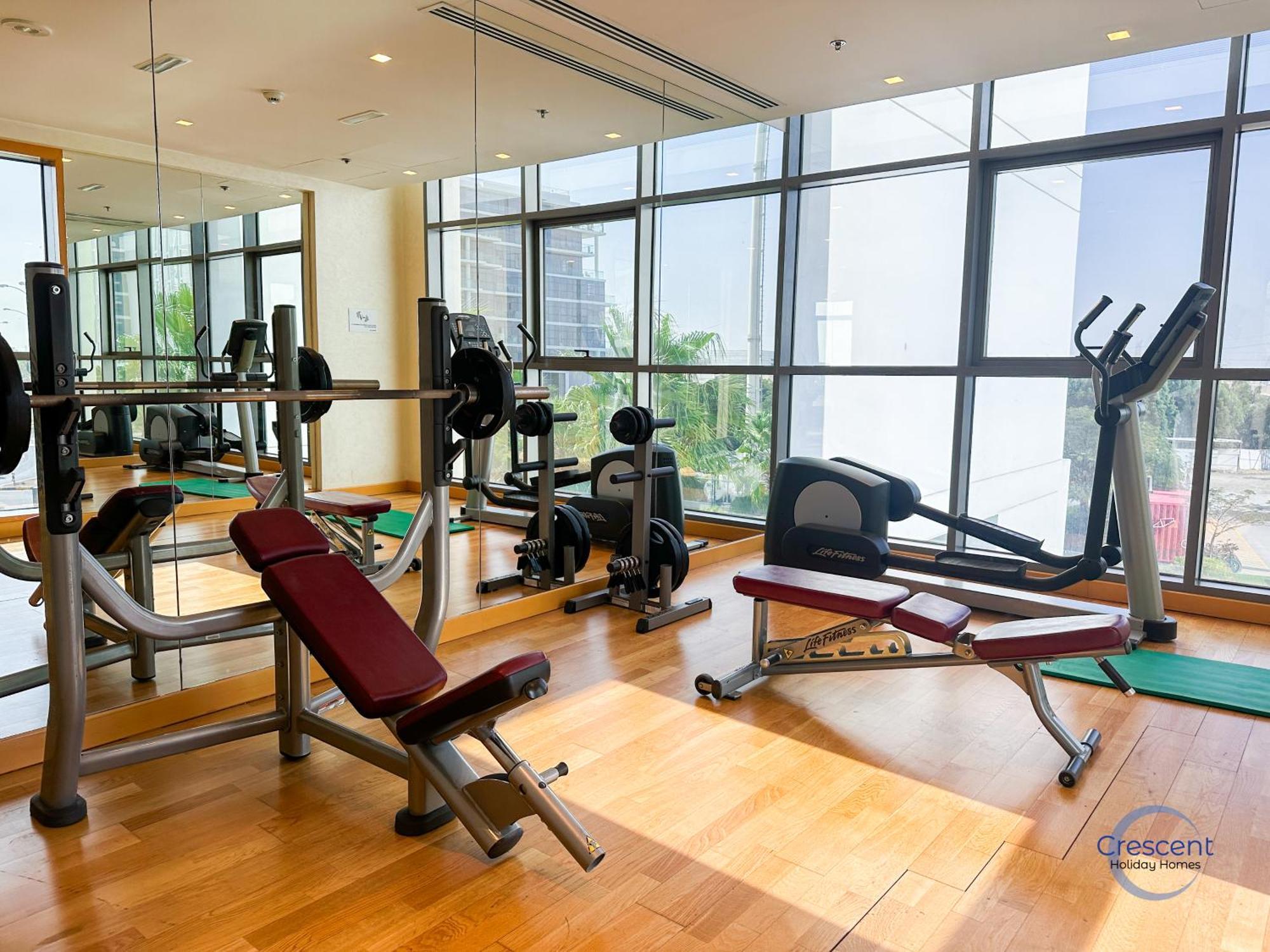 Breathtaking View 2 Bed Study Apartment Dubai