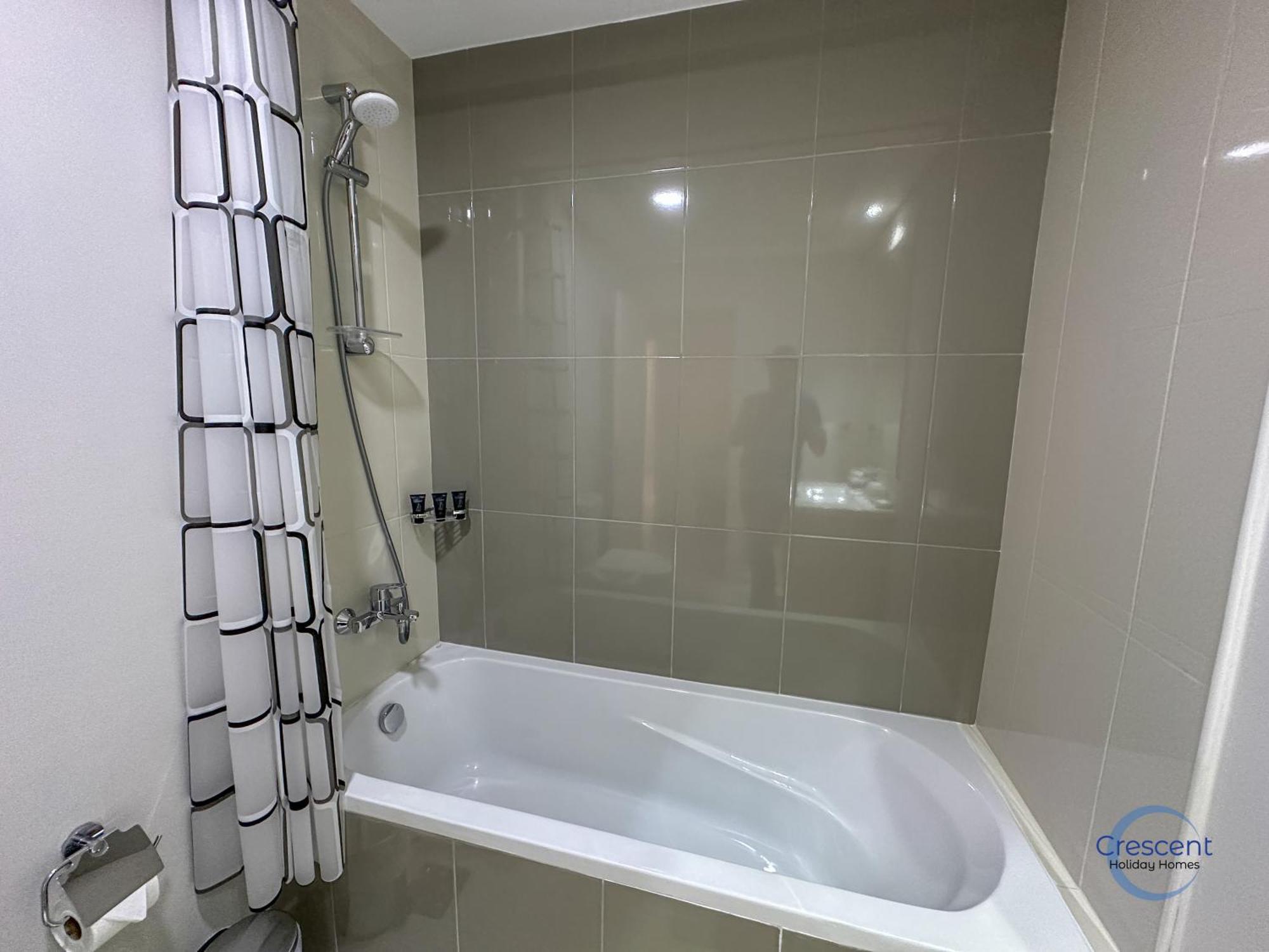 Breathtaking View 2 Bed Study Apartment