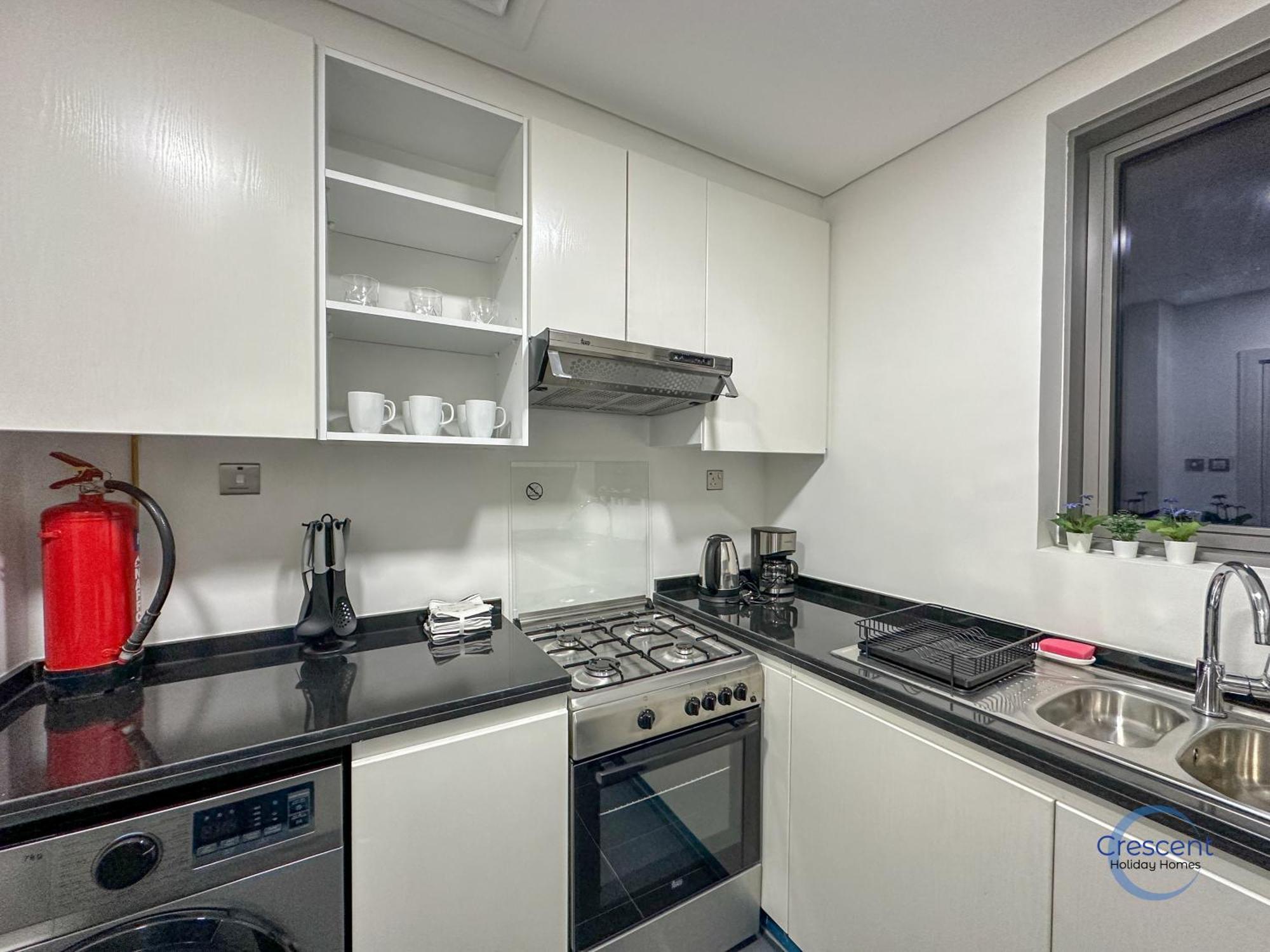 Breathtaking View 2 Bed Study Apartment *