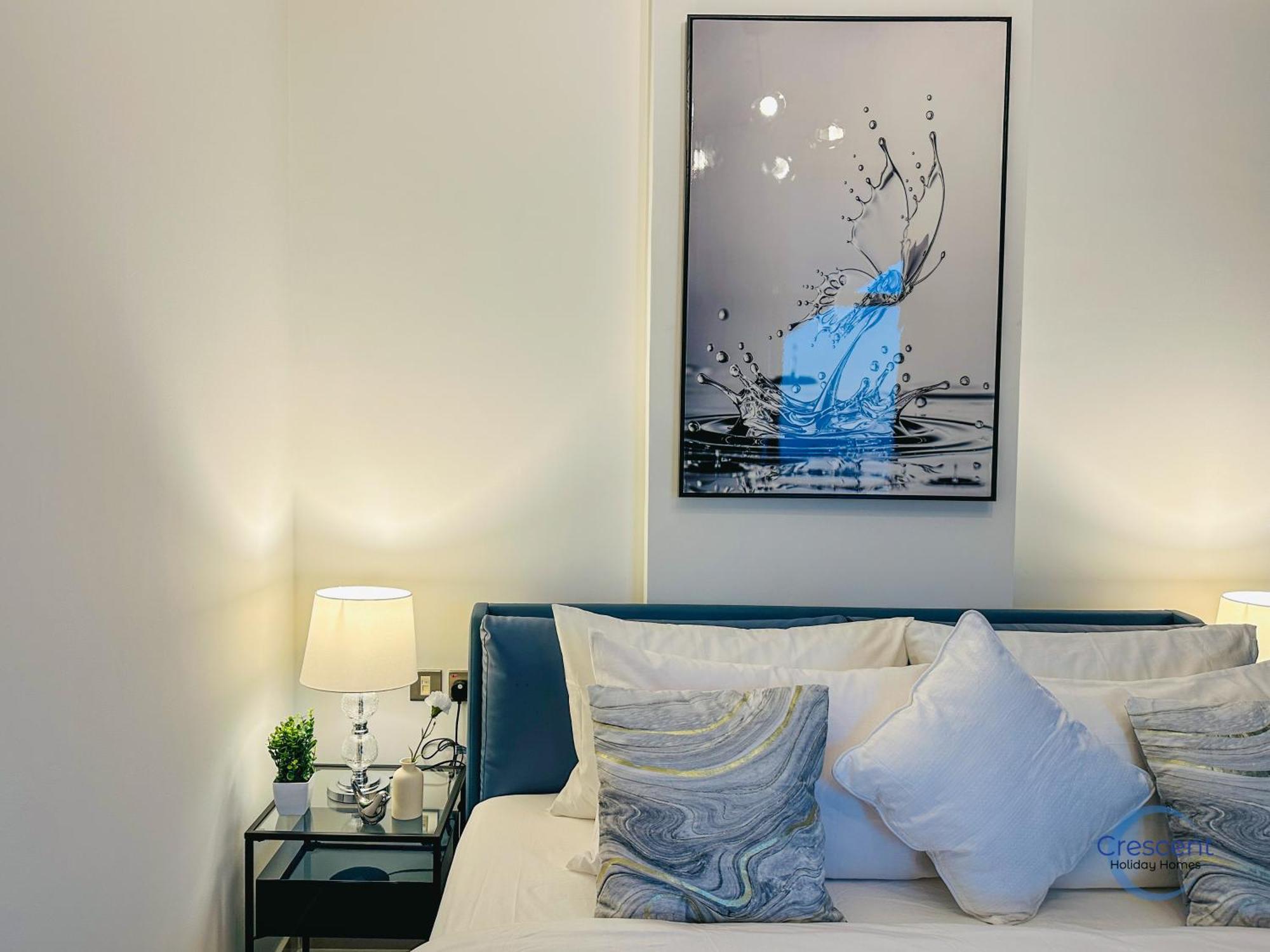 Breathtaking View 2 Bed Study