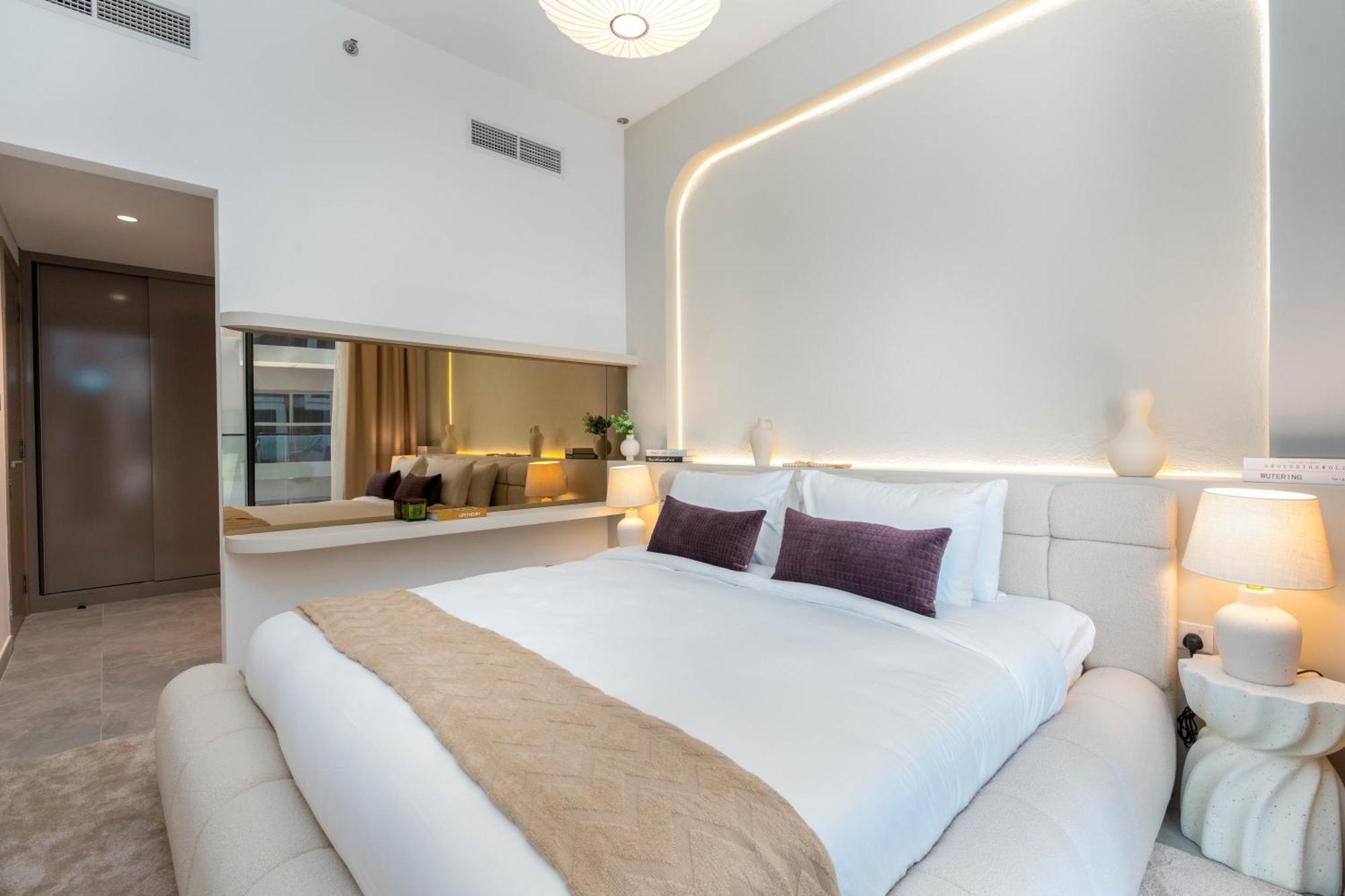 Chic & Modern Retreat In The Heart Of Jvc / Designer Choice / Sunset Views / Large Corner Balcony / New Building / 4 People Apartment