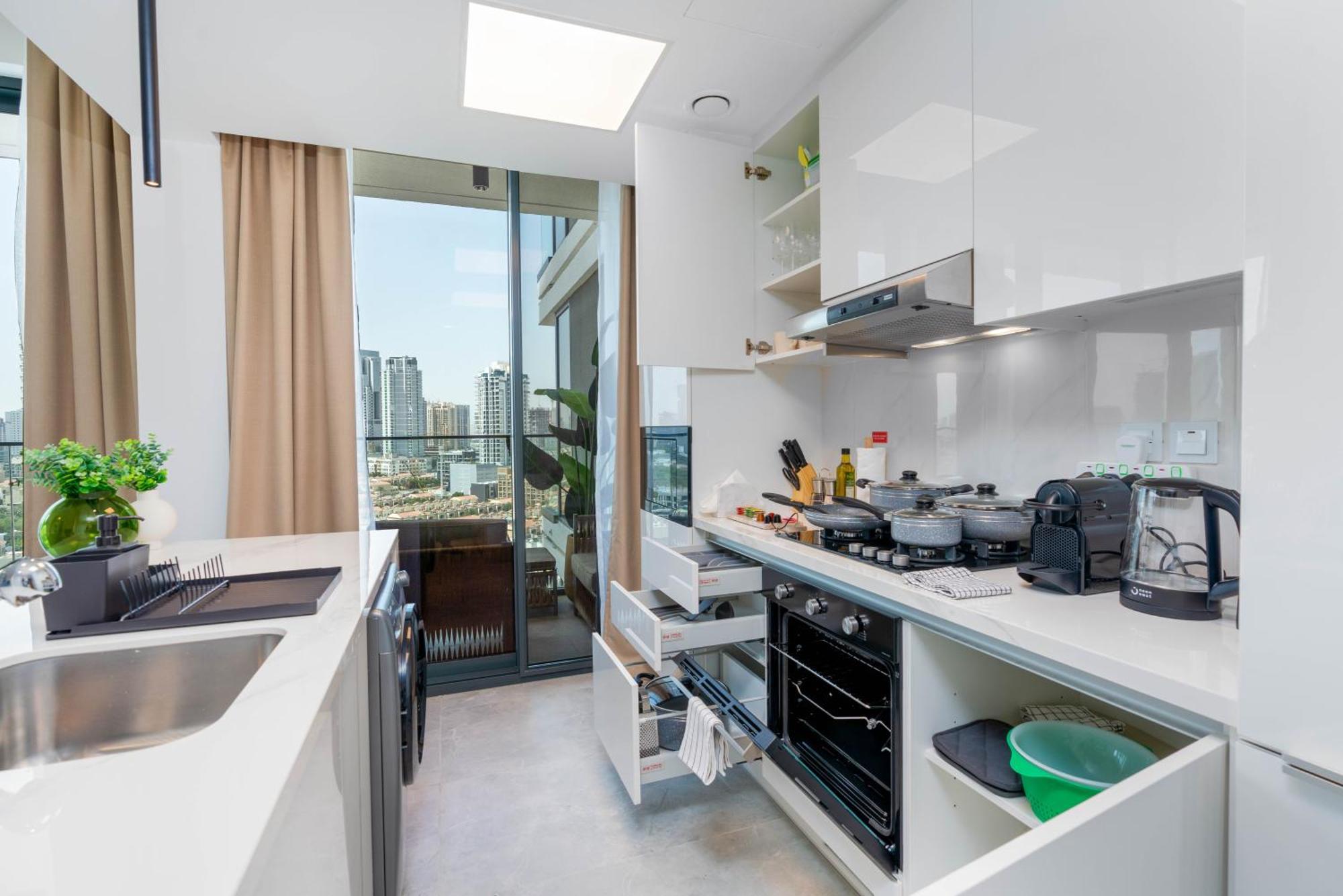 Chic & Modern Retreat In The Heart Of Jvc / Designer Choice / Sunset Views / Large Corner Balcony / New Building / 4 People * Dubai
