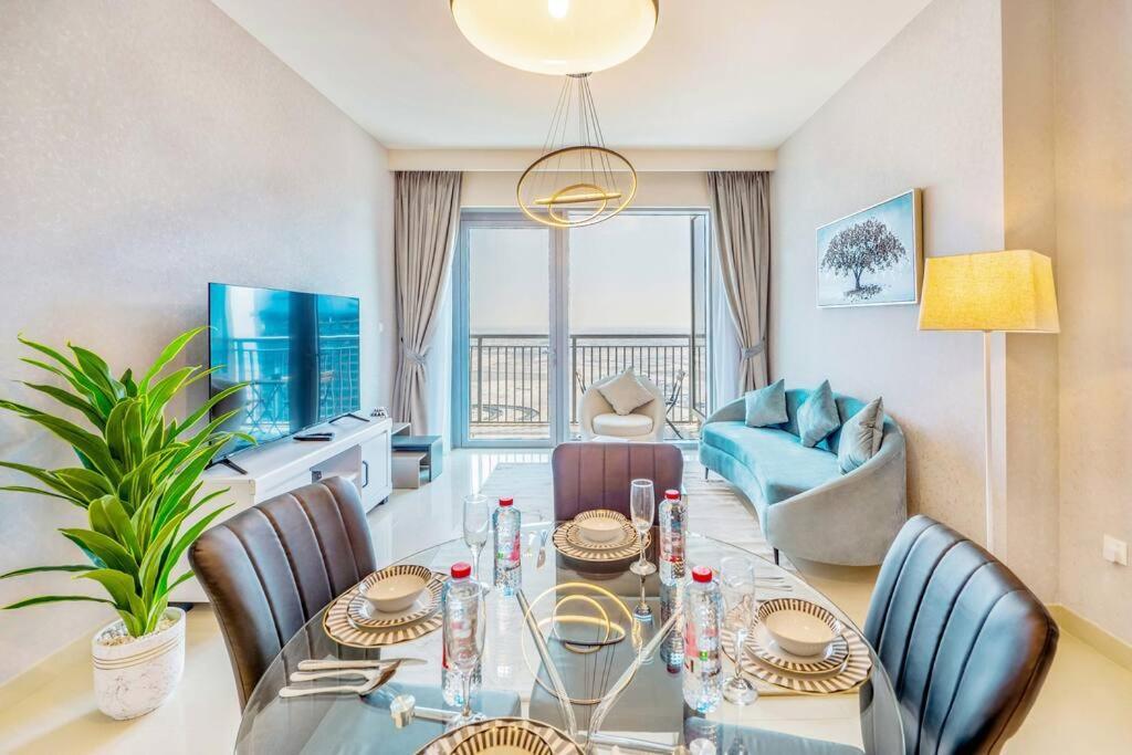 Apartment Stunning 1br At Harbour Views Creek Dubai