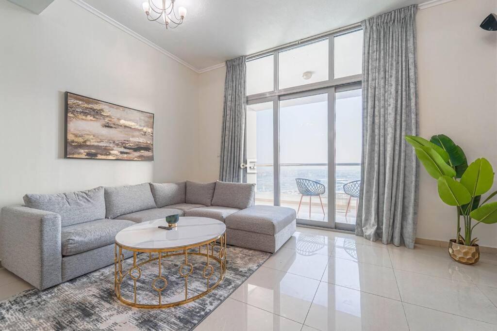 Huge 2 Bedroom With Arabian Sea View & Ain View Apartment Dubai