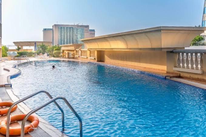 Apartment In The Luxury Marina Crown Tower Walk To Barasti