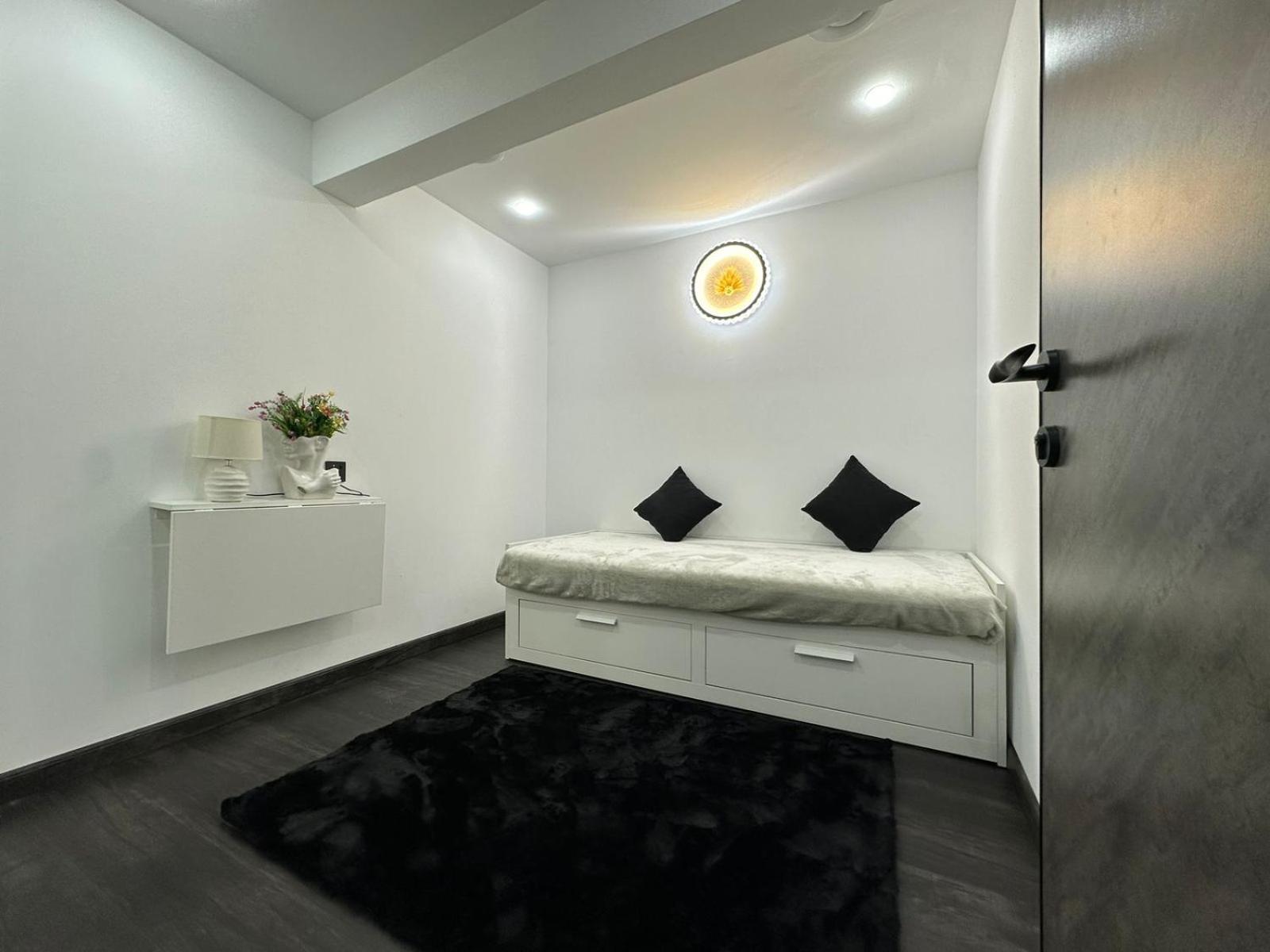 Apartment In The Luxury Marina Crown Tower Walk To Barasti