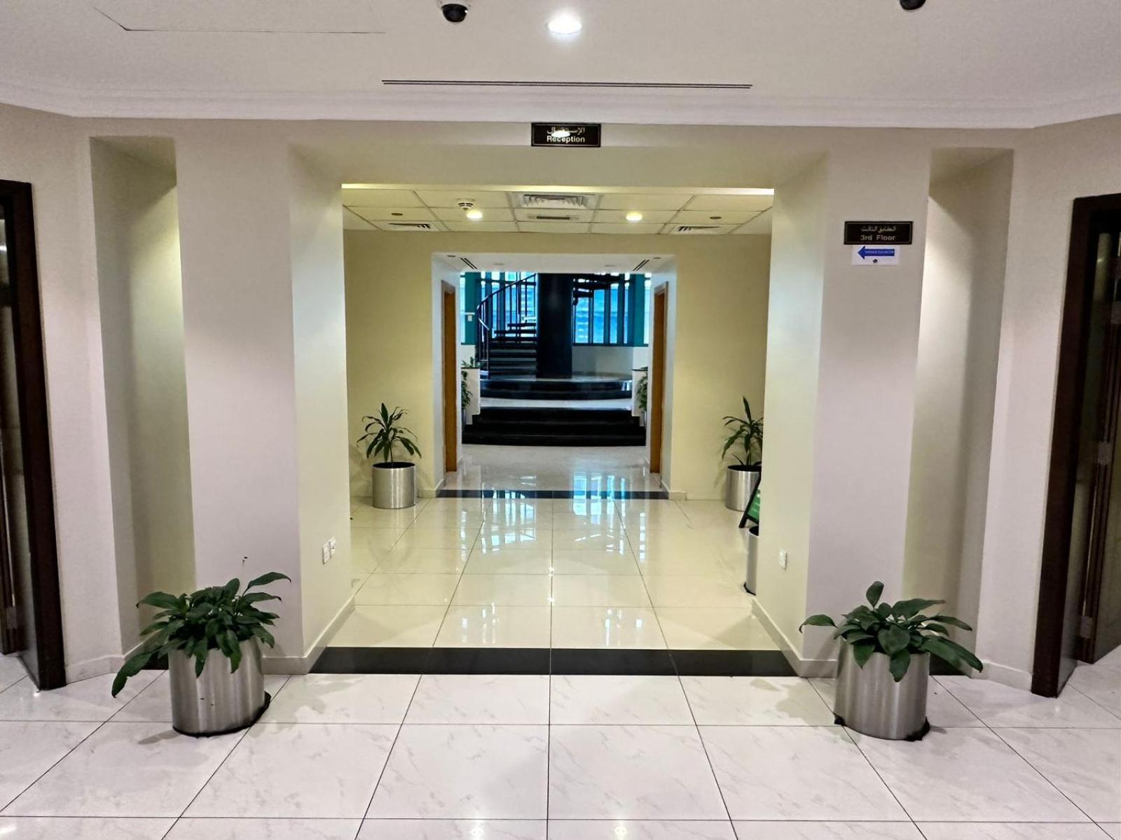 In The Luxury Marina Crown Tower Walk To Barasti Dubai