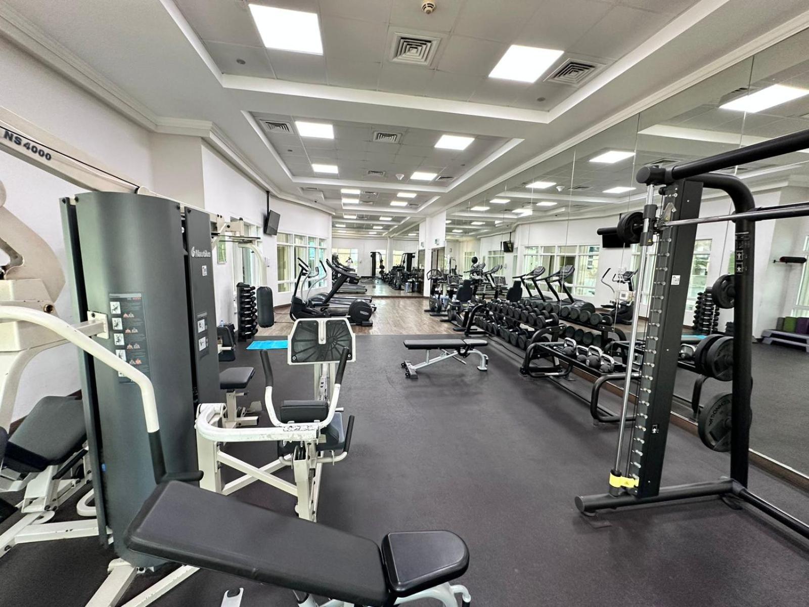 In The Luxury Marina Crown Tower Walk To Barasti Apartment Dubai