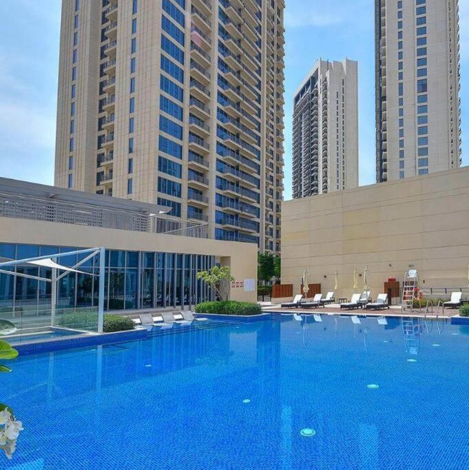 Apartment Stunning 1br At Harbour Views Creek Dubai