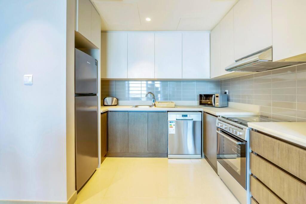 Stunning 1br At Harbour Views Creek Apartment Dubai
