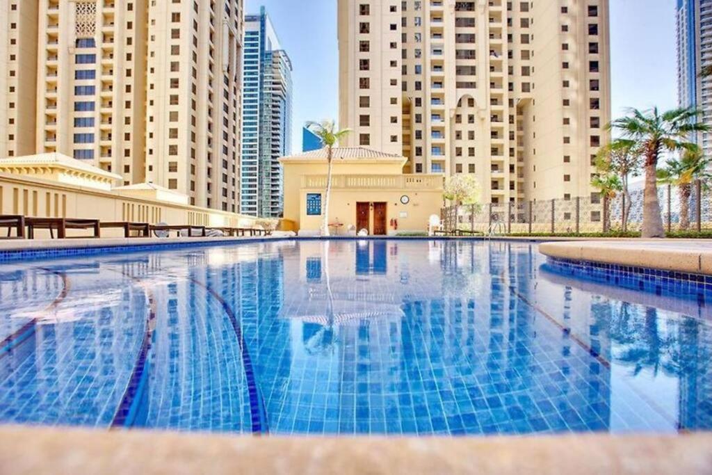 Koyo In The Heart Of Jbr - 3bdr Apartment