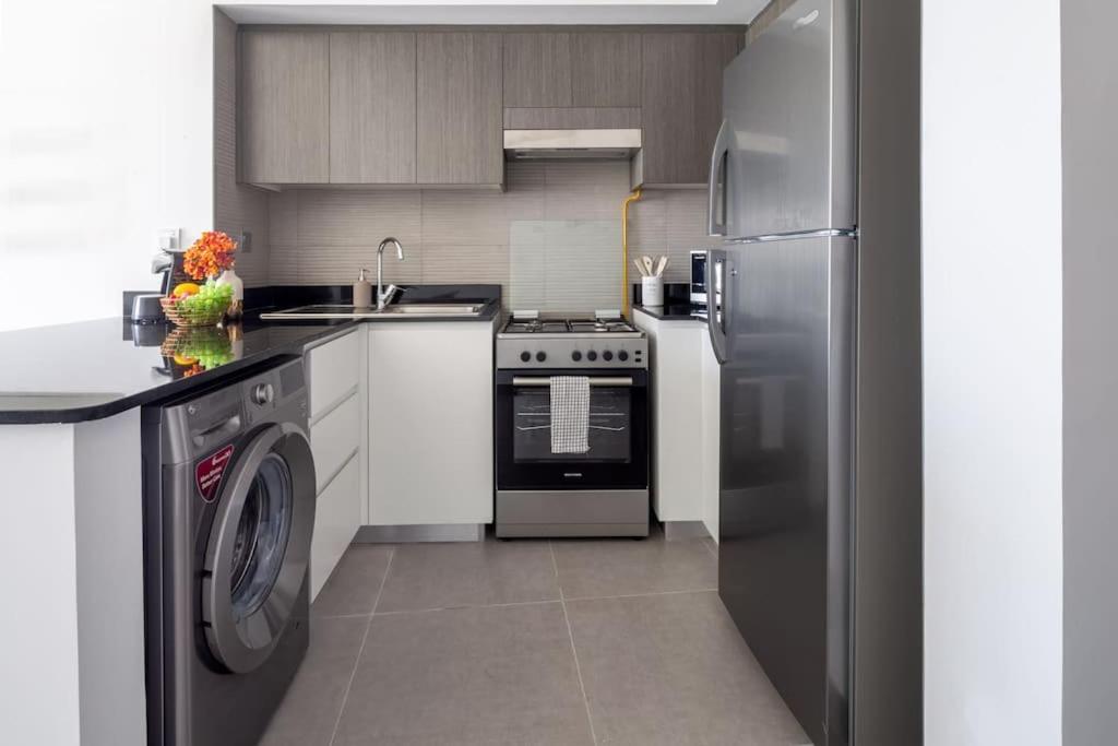 Stylish 1bd In Al Barsha W/ Great View And Jacuzzi Apartment *